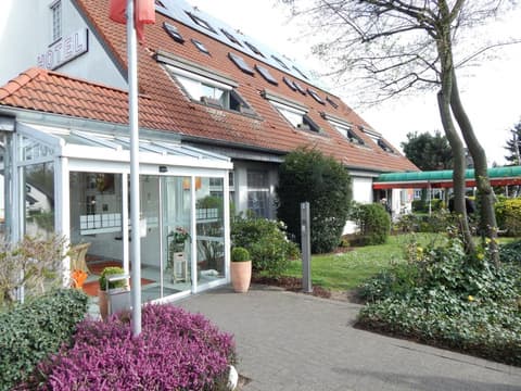 Airport Fashion Hotel, 