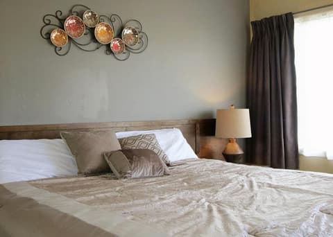 Coastal Inn - Kingfisher, 