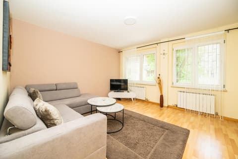 Cosy Nest In Sarajevo Center with parking, 