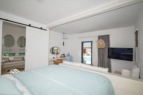 Myconian Theros Luxury Suites, 