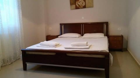 Phaethon Apartments & Studios, 