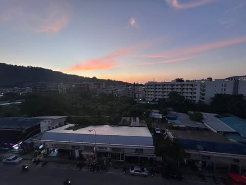 Sereneburi Patong Hotel, 