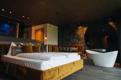 Hotel Wochtla Buam Aktivhotel am Kronplatz mit Sauna, 