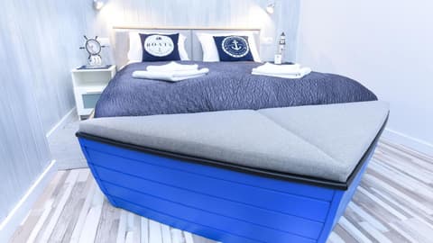 Black Swan House, Old Town, 