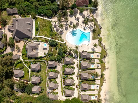 Zanbluu Beach Hotel, 