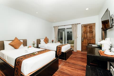 Ibiza House Phi Phi, 