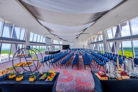 Krystal Urban Cancun & Beach Club, 