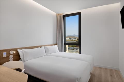 B&B HOTEL Alicante Aeropuerto, 