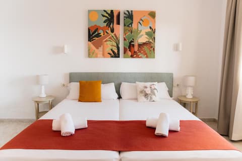 Apartamentos Moon Dreams Cabo de Baños, 