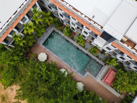 Green Amazon Residence, 