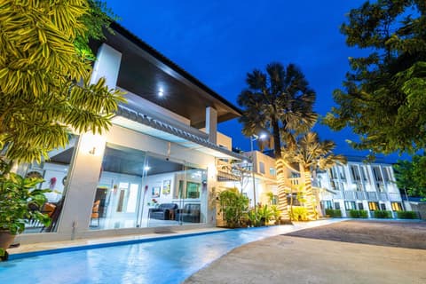 Phuket Leisure Time Hotel, 