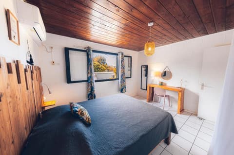 Kaz Nomia - à 50m de la plage Roches Noires, 