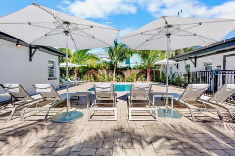 Haley's at Anna Maria Island Inn, 