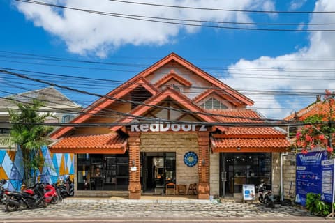 RedDoorz Plus @ Mahendradatta Denpasar, 