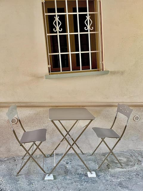 Charming apartment in Lastra a Signa with included parking, 