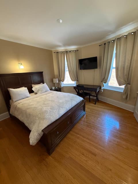 The Century House Bed and Breakfast Ottawa, 