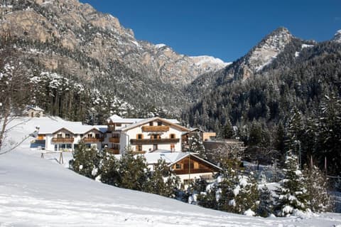 Dolomitenhotel Weisslahnbad, 