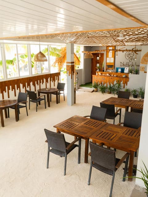 Dhiffushi Inn, 