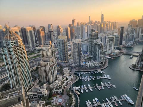 SOLARTE Luxe - Marina Gate - Spectacular Pools with Marina Views, 