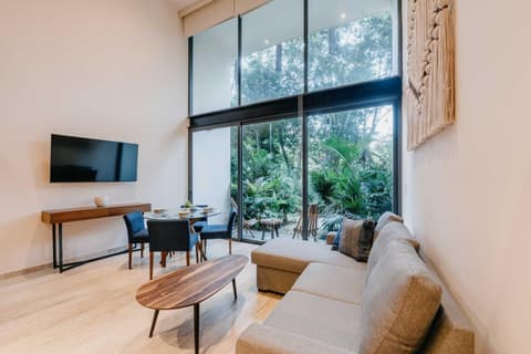 Boho Jungle Loft - Mistiq Temple 2 1BR with Tulum Vibes, 