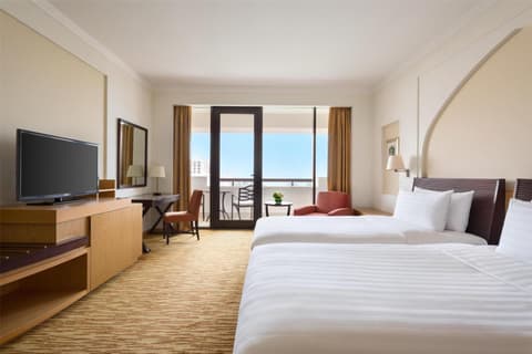 Hilton Muscat Al Bandar, 