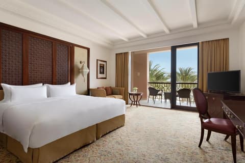 Al Husn Hotel Muscat, 