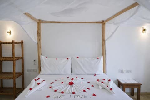 AROYA Boutique Hotel, 