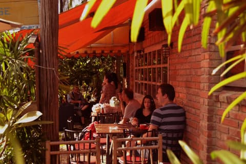 BRICKHOUSE Ayutthaya Guesthouse EST 1986, 