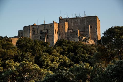 Petit Hotel Hostatgeria Sant Salvador, 