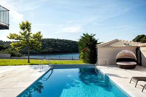 Ornella Beach Resort & Villas, 