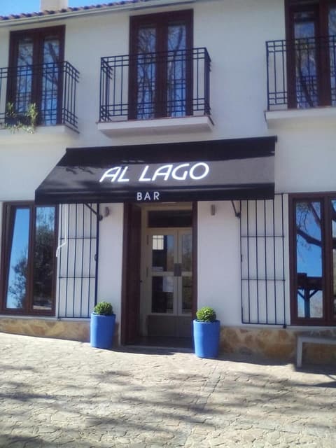Al Lago, 