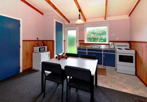 Fairy Springs Motel, 