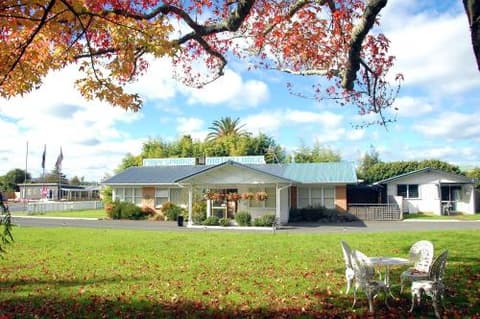 Fairy Springs Motel, 