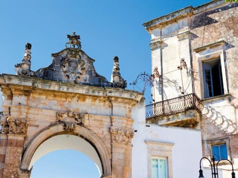 Scoperta di Puglia e Salento: 8 giorni da Bari a Lecce, viaggio in auto