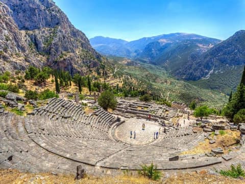 3 Days Delphi and Meteora Tour