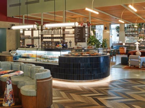 ABBA in London: 2-Night Stay at Tribe Canary Wharf with Dance Floor Concert (ENAVETCW2N)