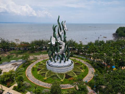 Surabaya – Tour Della Città