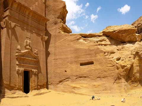 City package narcissus riyadh or similar & our habitas alula 6 Days