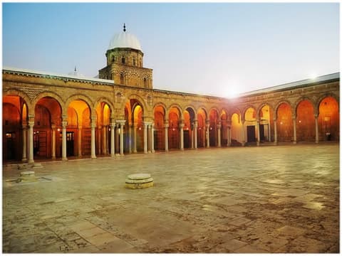 Decouvrir le charme de Tunis