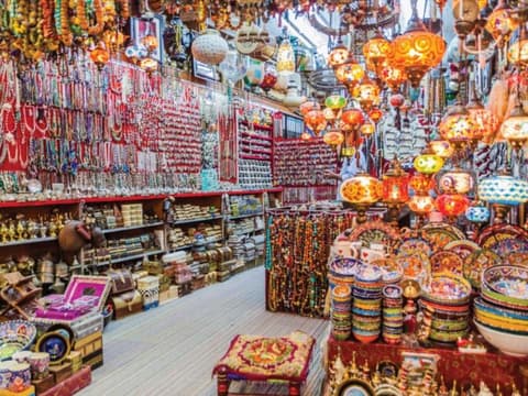 EAU y OMÁN salidas garantizadas : Del modernismo a las tradiciones