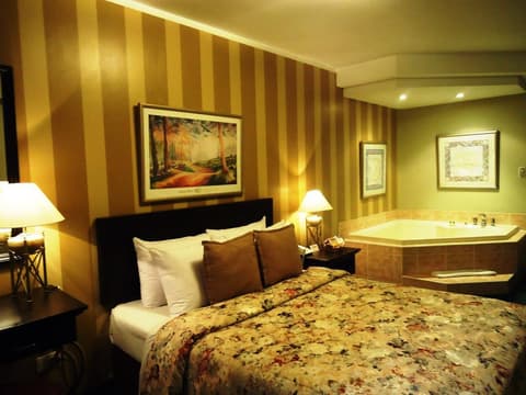 LEON DE ORO INN & SUITES, 