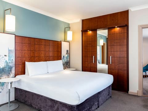 Mercure Bristol Holland House, 