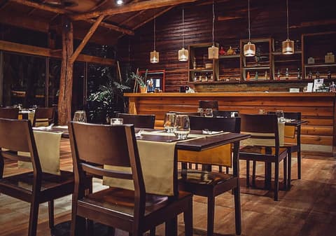 DON MOCONA VIRGIN LODGE, 