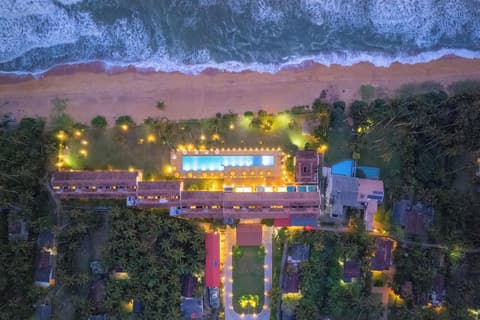 Grand Beach Wadduwa, 