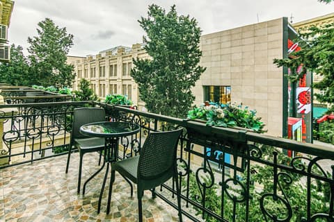 Bristol Hotel Baku, 