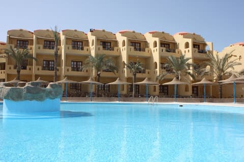 Bliss Marina Beach Resort - All Inclusive, 