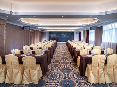Vienna International Hotel (Guangzhou Shijing), 