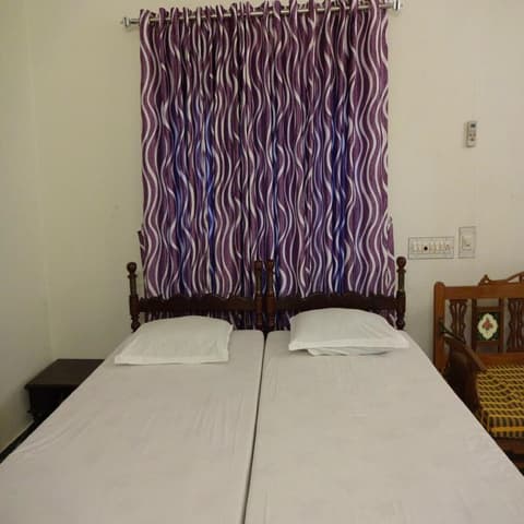 HOTEL WHITE ROSE FORT KOCHI, 