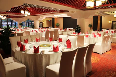 Golden Flower Hotel Xian, 