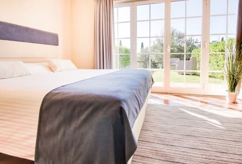 Longevity Cegonha Country Club, Room